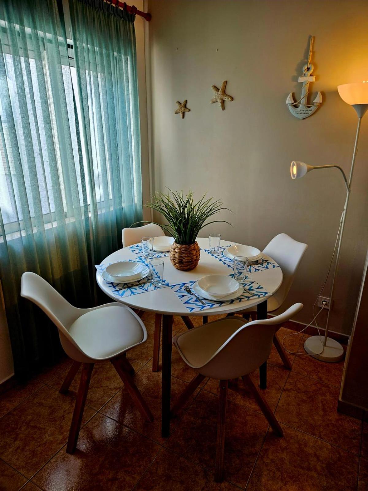 Home4U - Cosy Apartment With Fantastic Terrace กาบานัส เด ตาวีรา ภายนอก รูปภาพ
