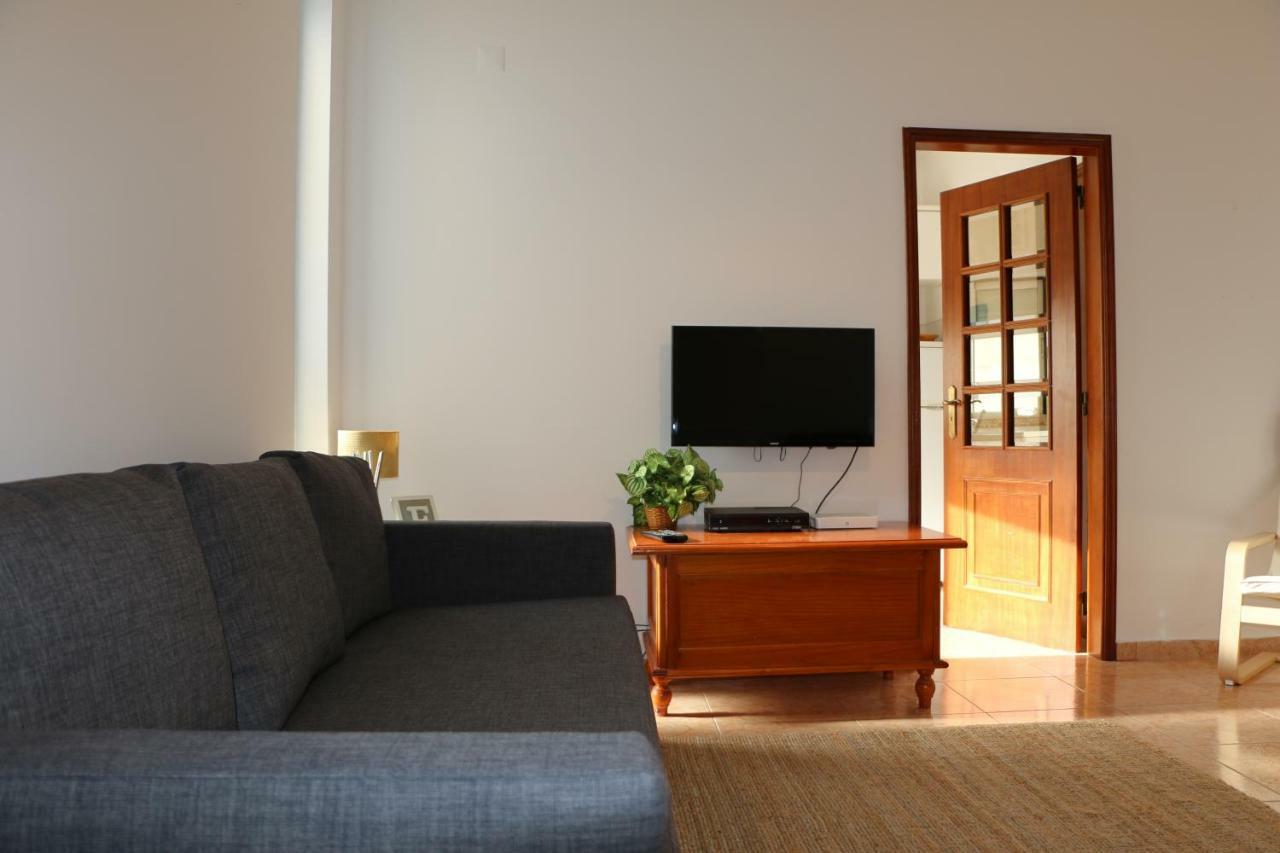 Home4U - Cosy Apartment With Fantastic Terrace กาบานัส เด ตาวีรา ภายนอก รูปภาพ