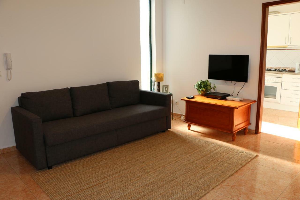 Home4U - Cosy Apartment With Fantastic Terrace กาบานัส เด ตาวีรา ภายนอก รูปภาพ